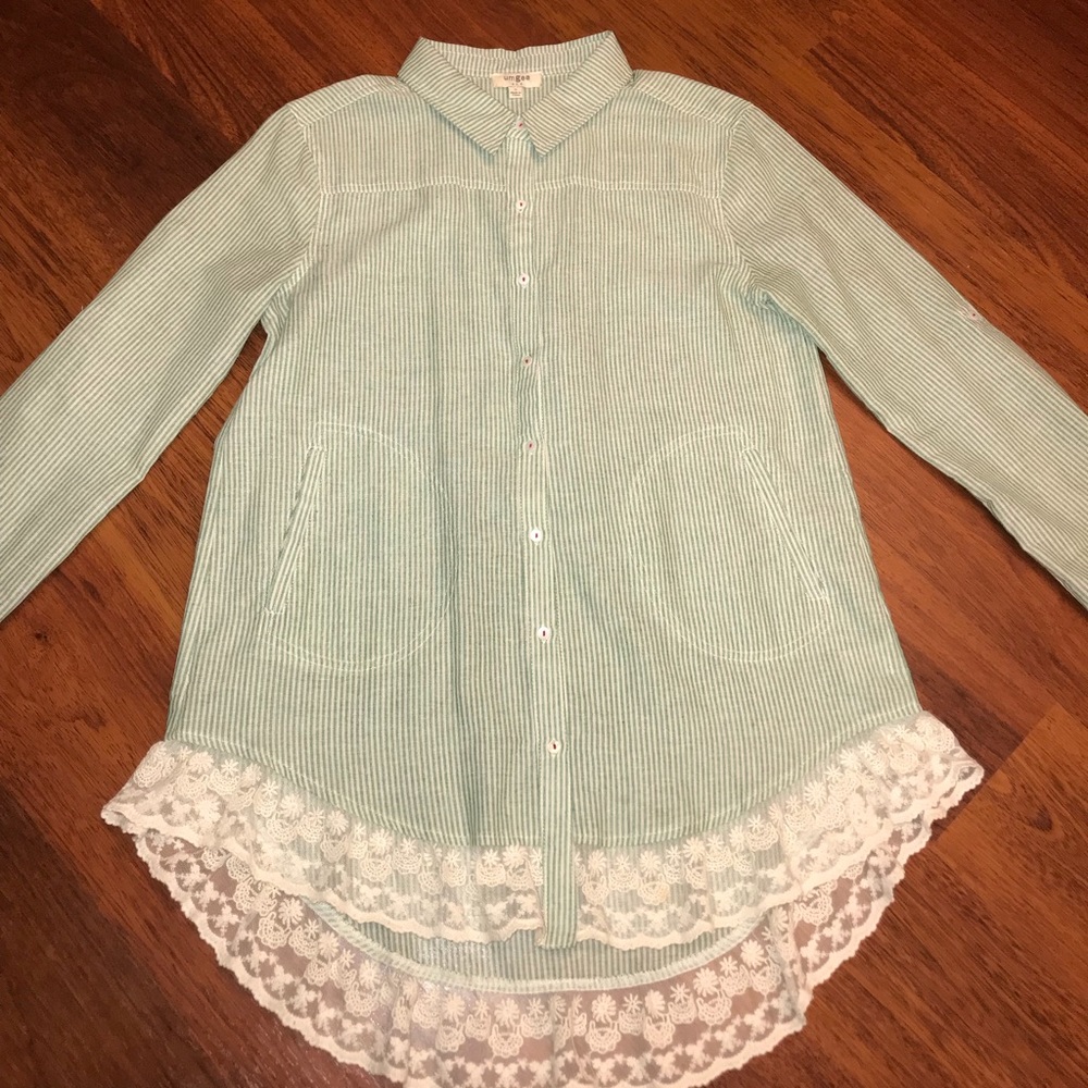 Umgee green button up with lace